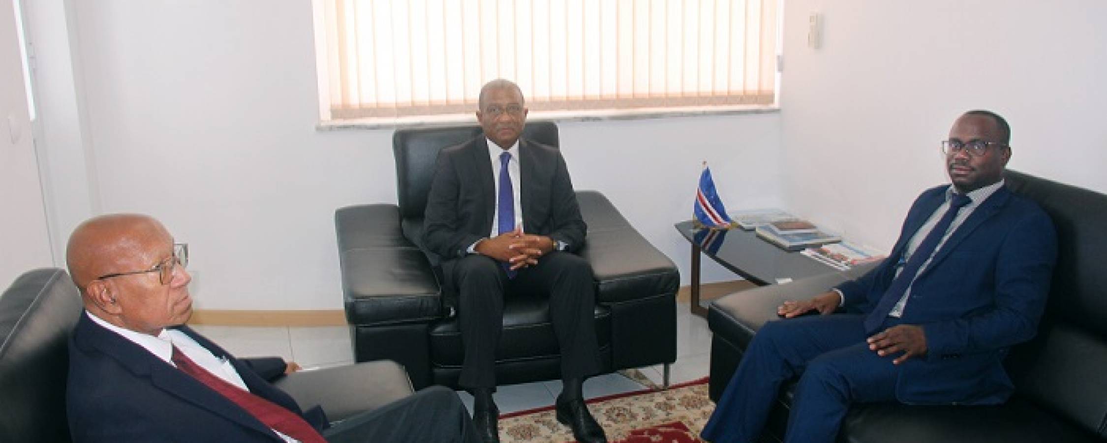Procurador-Geral da República recebe visita do seu Homólogo de São Tomé e Príncipe