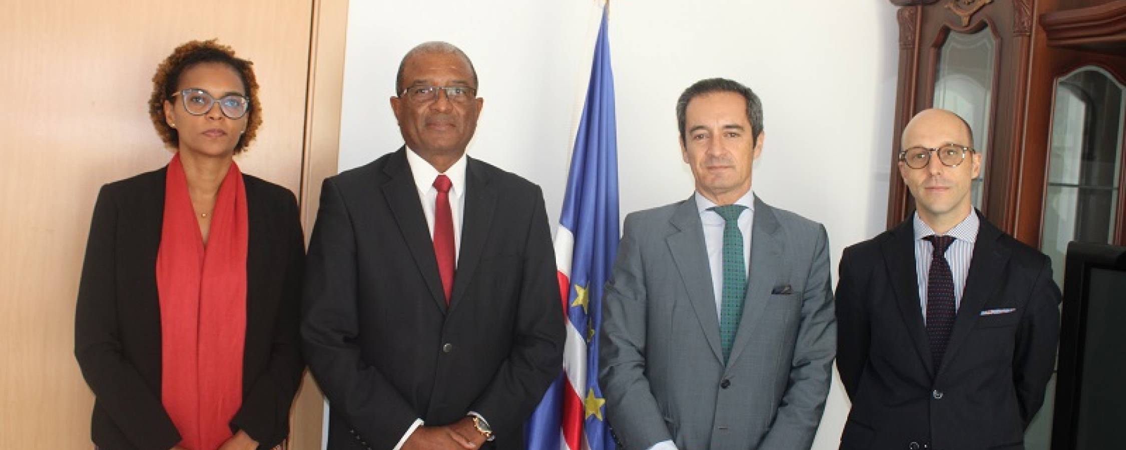 Procurador-Geral da República recebe em audiência Embaixador de Portugal em Cabo Verde